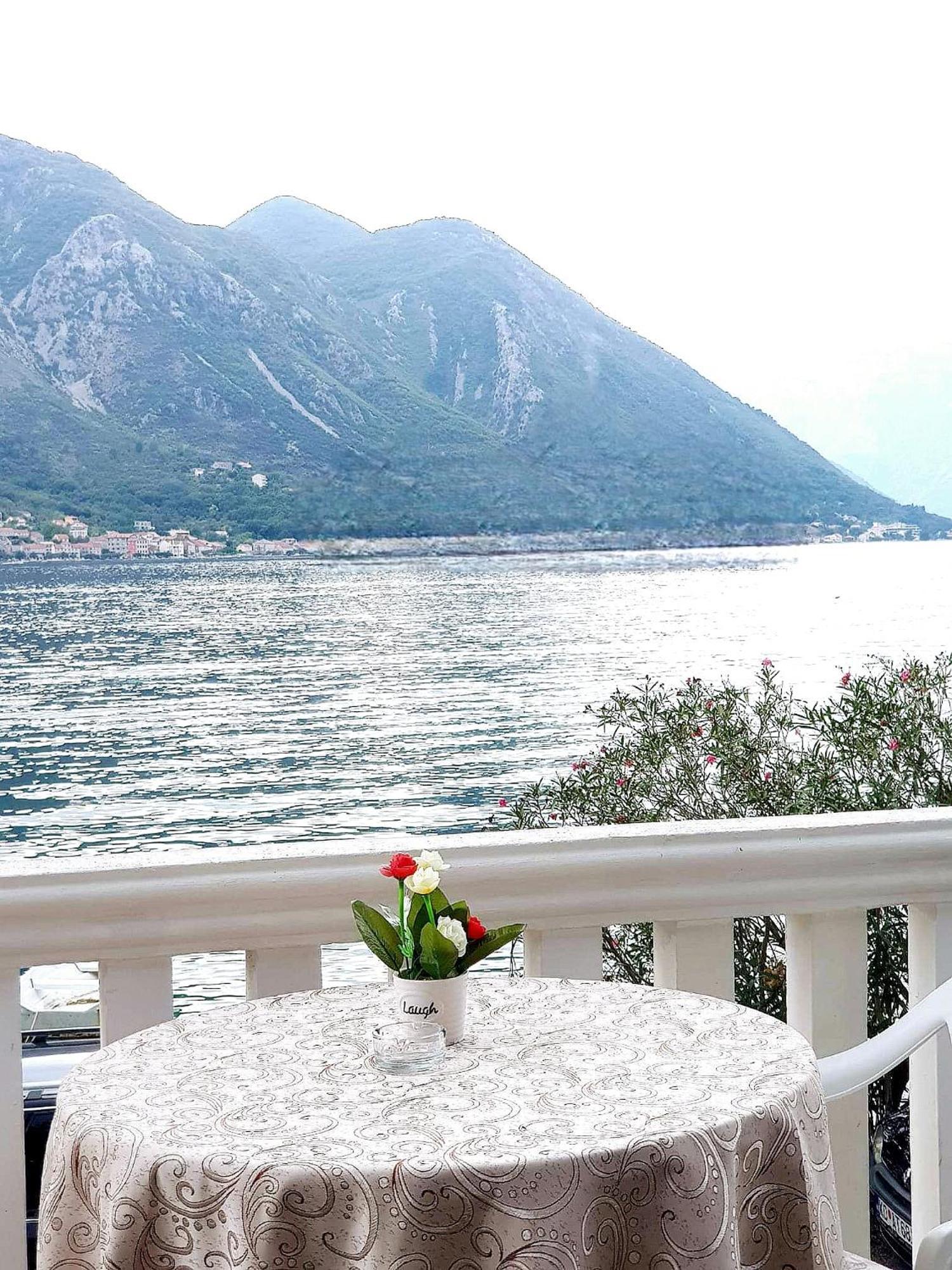 Montenegro Apartments - Private Beach Kotor Exterior foto